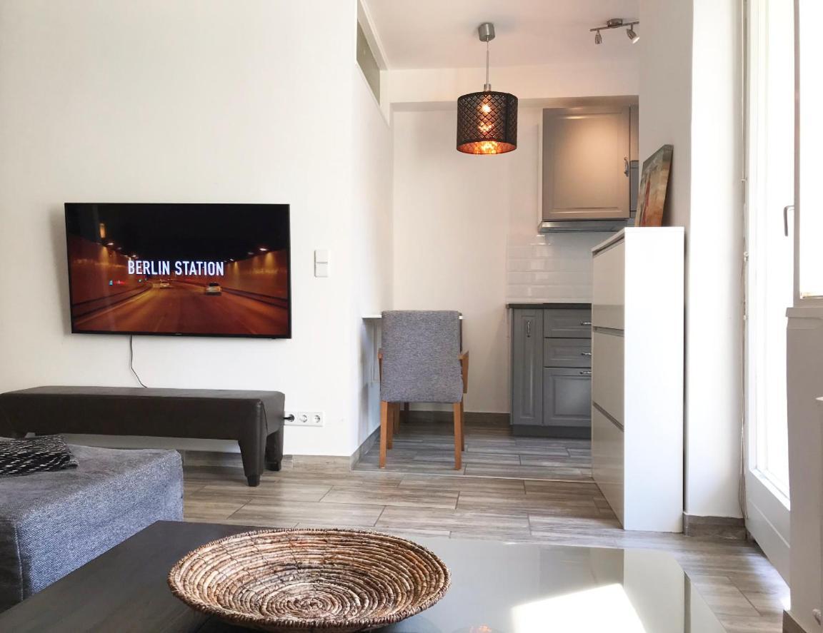 Designer Central Apartment With Terrace & Free Parking Berlino Esterno foto